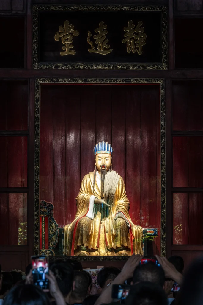 Zhuge Liang statue