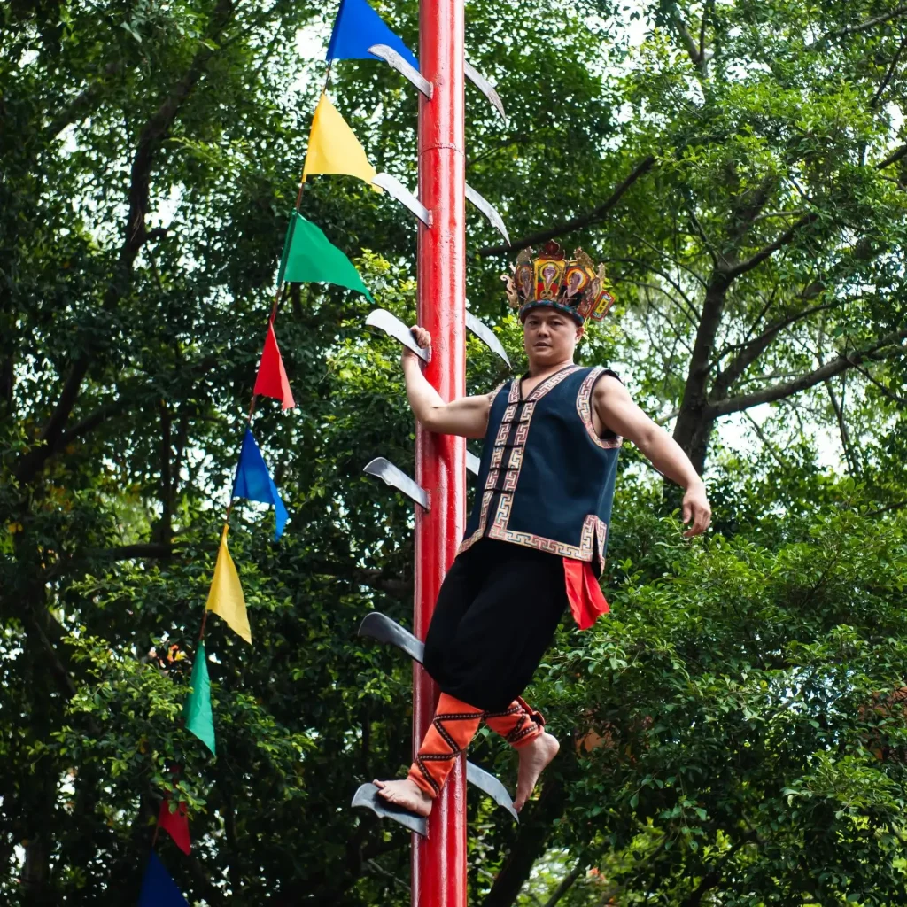 Knife-Pole Festival