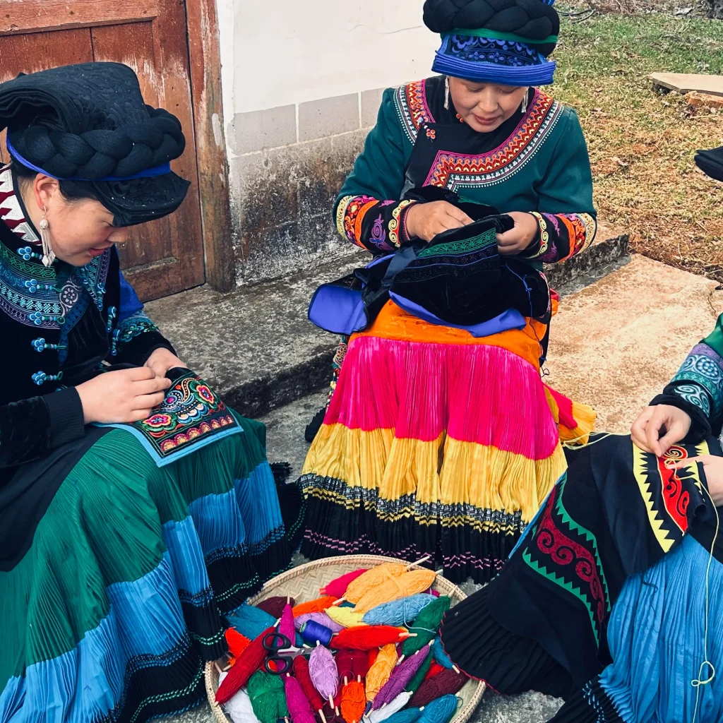 Yi Embroidery