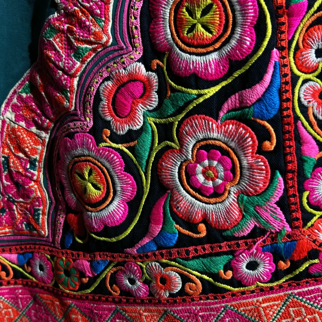 Yi Embroidery
